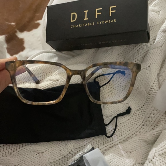 Diff Eyewear Blue Light Glasses - Picture 2 of 5